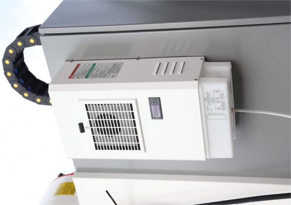 KDVM1160L Вертикальный многоцелевой станок