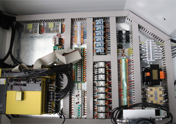 KDVM1370L Вертикальный многоцелевой станок