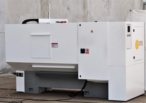 Токарный станок с ЧПУ с горизонтальной станиной CK6140ZX/750