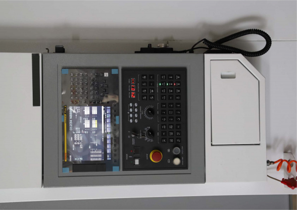KDVM1370L Вертикальный многоцелевой станок